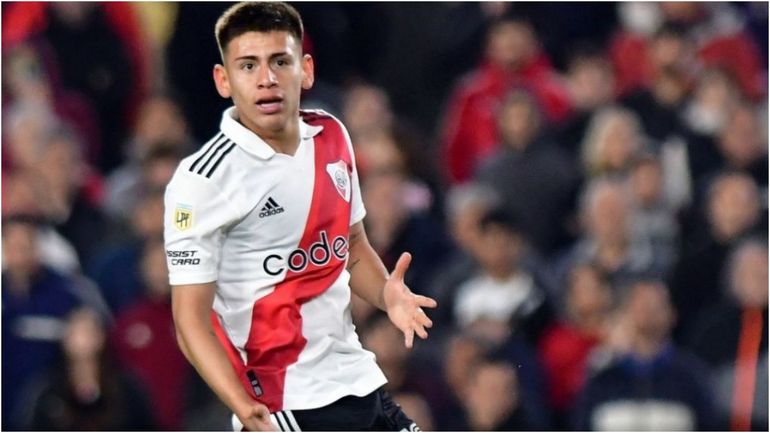 Escándalo en River: por qué el Diablito Echeverri se puede ir al Barcelona