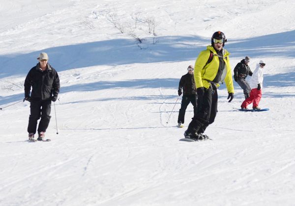 Caviahue es otro de los cerros concurridos por su pistas amplias y nieves virgen. Caviahue es otro de los cerros concurridos por su pistas amplias y nieves virgen.