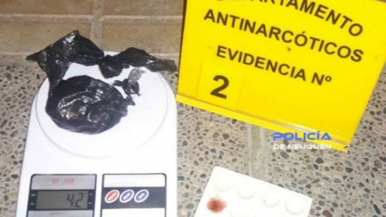 Los atrapan armando porros en pleno centro neuquino