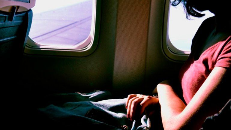 Las denuncias fueron radicadas en el juzgado con jurisdicción en el aeropuerto de Ezeiza. Un acusado fue detenido.