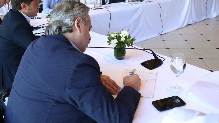 Nación prohíbe el corte de servicios esenciales por seis meses