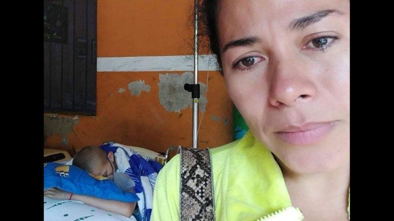 Salió para ver morir a su hijo y debe volver a prisión