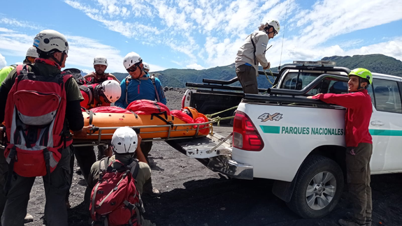 Una turista debió ser rescatada en el Lanín tras sufrir un accidente