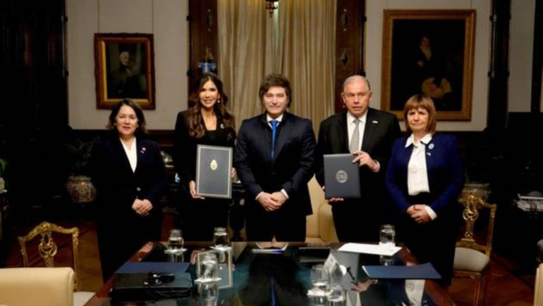 Estados Unidos puso en duda el ingreso de argentinos sin visa por el escándalo de las coimas