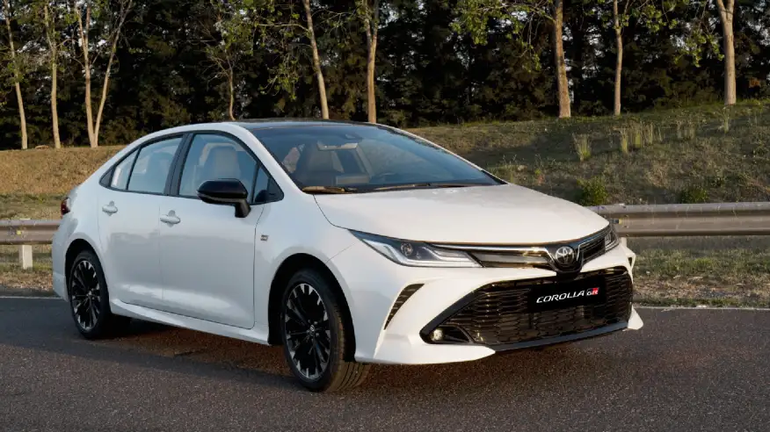 Toyota Corolla GR-Sport, la versión deportiva diseñada por Gazoo Racing. Toyota Corolla GR-Sport, la versión deportiva diseñada por Gazoo Racing.