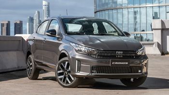 Fiat Cronos, el sedán que pelea por ser el auto más patentado del año. Foto Stellantis Fiat Cronos, el sedán que pelea por ser el auto más patentado del año. Foto Stellantis
