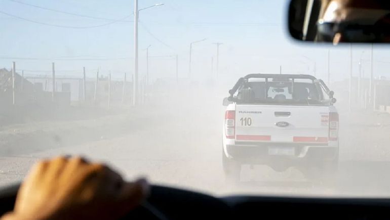 Alerta meteorológica en Neuquén: intensifican medidas de prevención por fuertes vientos, lluvias y nevadas