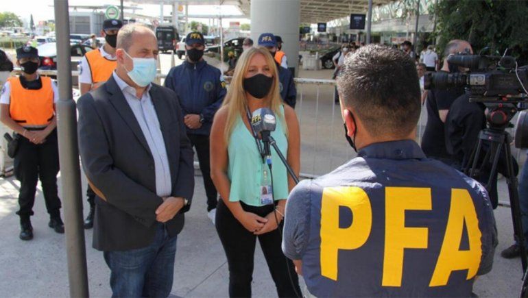 Funcionaria nacional criticó a Ginés y se diferenció: Todavía no estoy vacunada