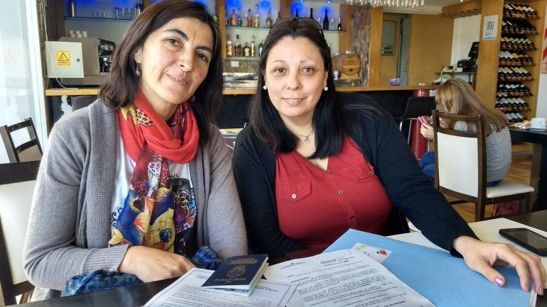 Sonia Morán y Andrea Zeballos son docentes de Centenario que fueron becadas entre los 20 que asistirán a distintas universidades estadounidenses.