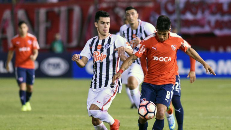 El Rojo terminó masticando bronca porque fue superior a los paraguayos pero se volvió con una derrota. 