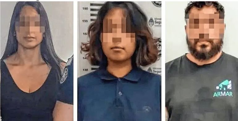 Los tres detenidos en Chubut y Buenos Aires, tras otra entrega controlada de una encomienda, acusados de traficar pastillas de éxtasis. Los tres detenidos en Chubut y Buenos Aires, tras otra entrega controlada de una encomienda, acusados de traficar pastillas de éxtasis. 