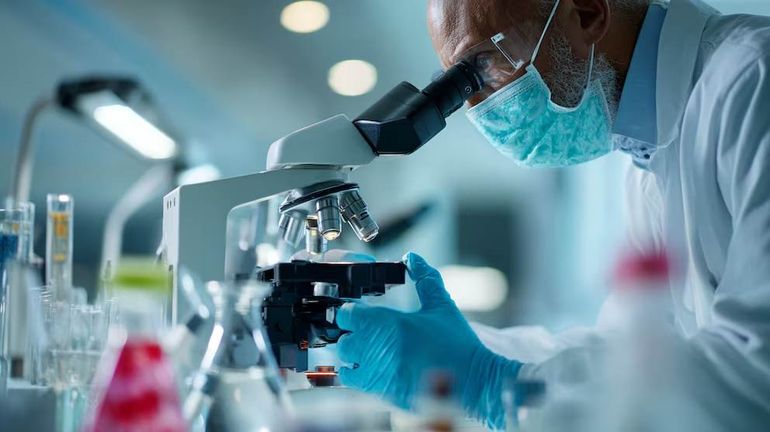 La OMS clasifica a la bacteria como un carcinógeno tipo 1 por su rol comprobado en el desarrollo de cáncer gástrico. La OMS clasifica a la bacteria como un carcinógeno tipo 1 por su rol comprobado en el desarrollo de cáncer gástrico.