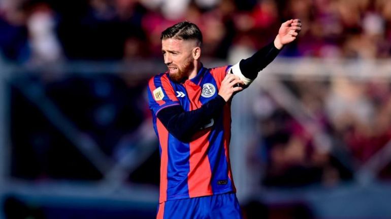 Iker Muniain con la camiseta de San Lorenzo Iker Muniain con la camiseta de San Lorenzo