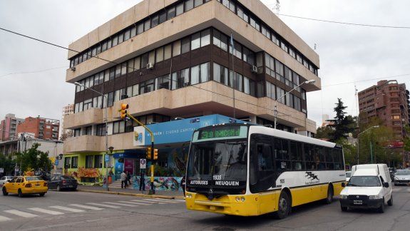 ¿Cómo funcionarán los servicios durante este finde largo?