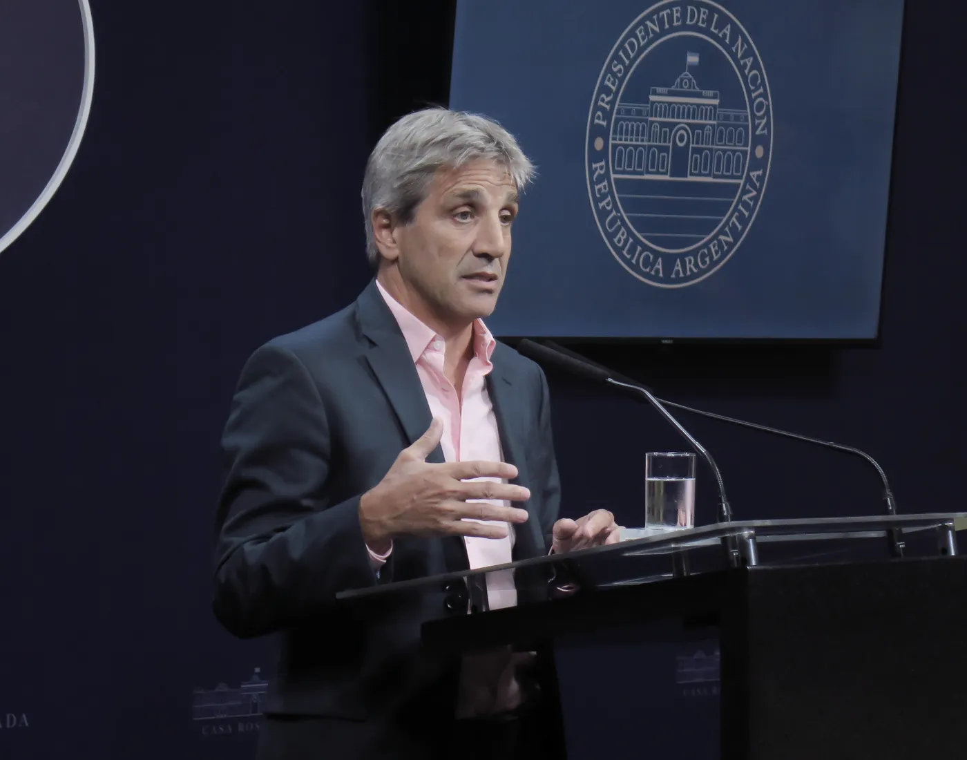 Crece la demanda de divisas con un Banco Central sin reservas