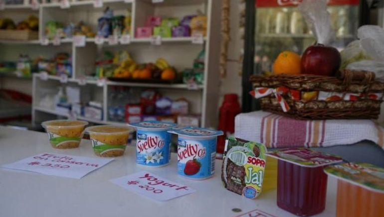 La Federación Argentina de empleados de Comercio y Servicios (FAECyS) homologó el último acuerdo paritario para los trabajadores del sector. La Federación Argentina de empleados de Comercio y Servicios (FAECyS) homologó el último acuerdo paritario para los trabajadores del sector.