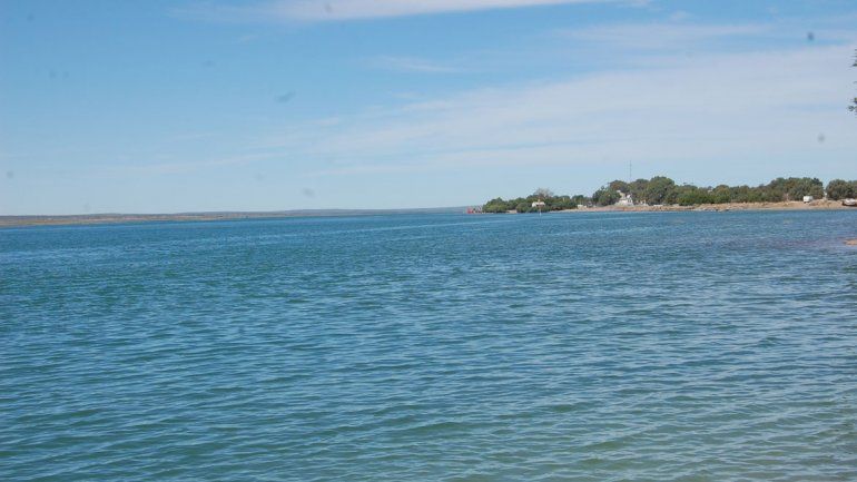 Dos postales de un mismo lugar producto de la naturaleza