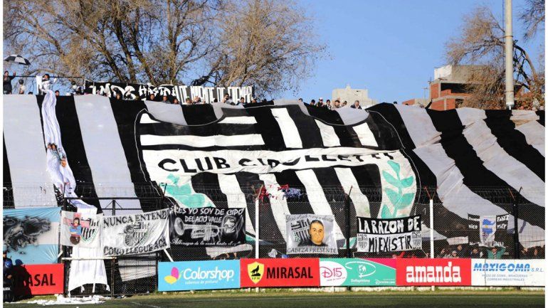 Fanáticos de Cipo, se casan hoy en la Visera de Cemento