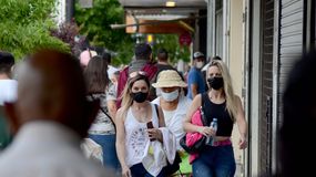 Ómicron, la nueva variante COVID: ¿Qué dice el Conicet sobre el barbijo?