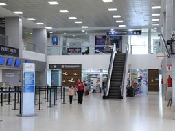El aeropuerto de Neuquén sería uno de los afectados por el paro convocado por ATE. El aeropuerto de Neuquén sería uno de los afectados por el paro convocado por ATE.