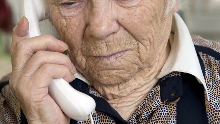 Impiden a un banco que le descuente dinero a una víctima de estafa