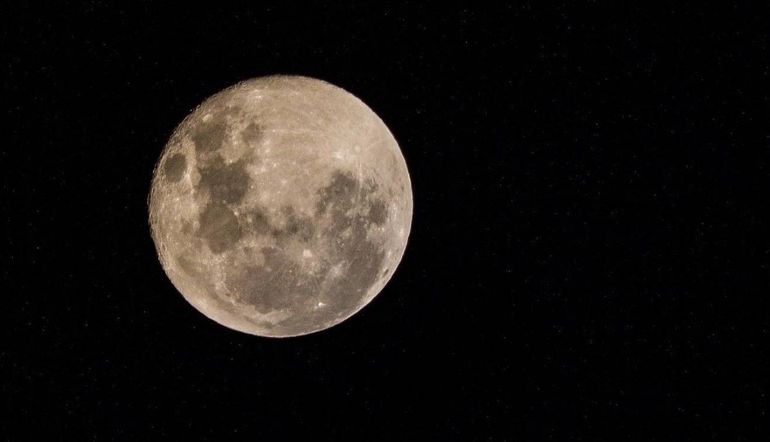 El fenómeno astronómico de la superluna se podrá ve a simple vista en Argentina.