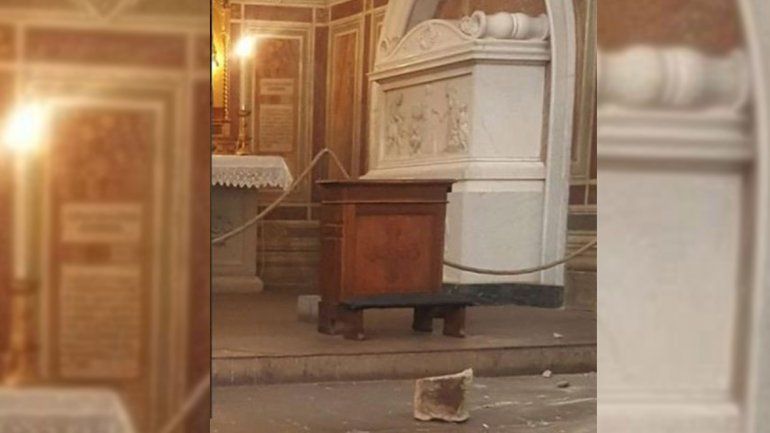 El objeto cayó desde unos 30 metros y le pegó justo en la cabeza.