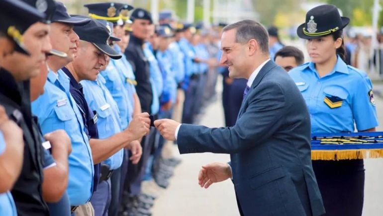Acto de ascenso dentro de la Policía de la Provincia de Neuquèn.