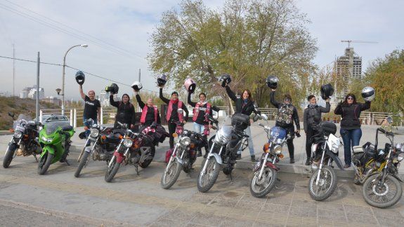 Para ellas no fue fácil poder explicar el placer de salir a la ruta arriba de una moto. Queremos mostrar que lo único que nos importa es la pasión, coincide el grupo de amigas.