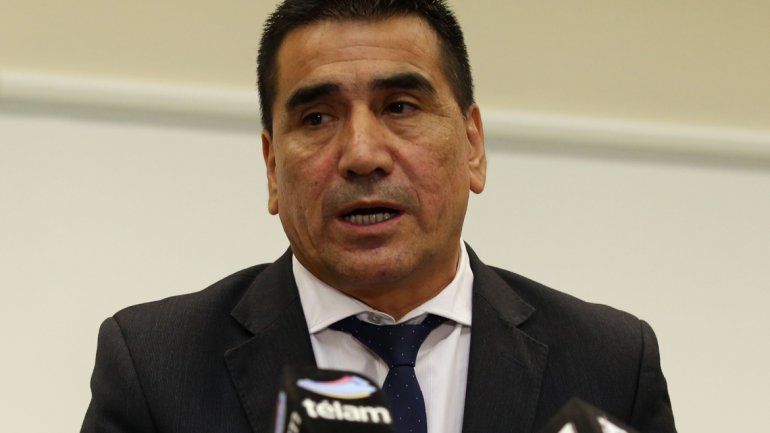 El parlamentario cuestionó el decreto que autoriza a emitir deuda.