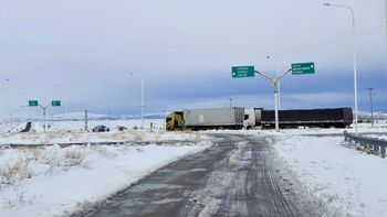 alerta por viento y nieve en neuquen: vialidad pide evitar el transito en las rutas