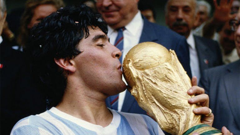 Murió Maradona: el Gobierno decretó tres días de duelo nacional