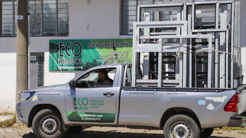 Denuncian estafas millonarias de una franquicia de aberturas de la región | LM Neuquen Denuncian estafas millonarias de una franquicia de aberturas de la región