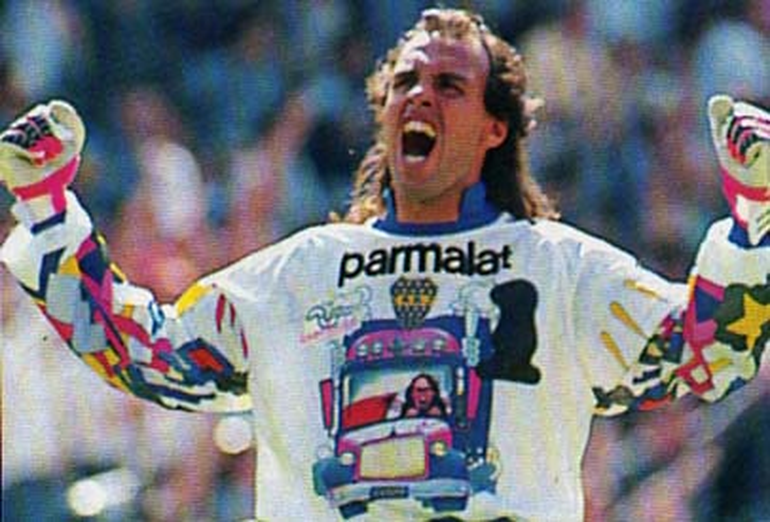 El mono le tiró un consejo a Cavani El mono le tiró un consejo a Cavani