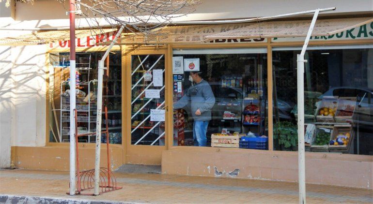 No mantenía el distanciamiento social y se armó lío