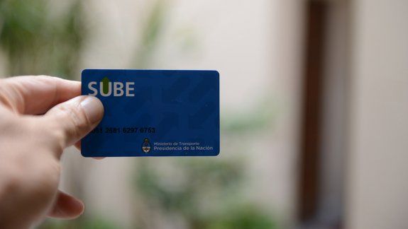 Instalarán una casilla para cargar la SUBE en Parque Central
