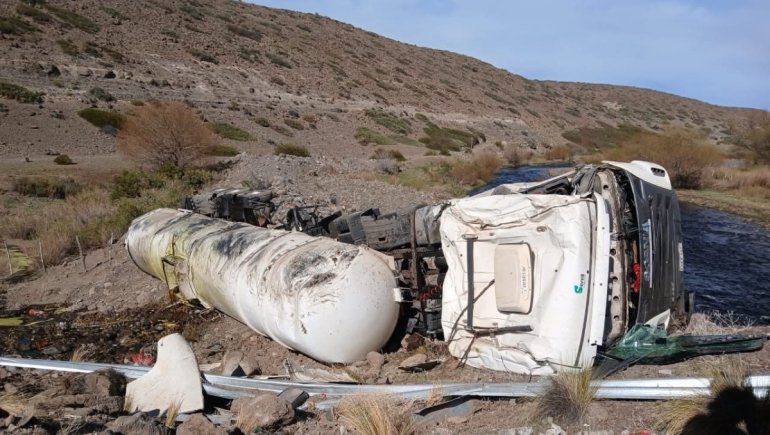 El violento vuelco se produjo en la Ruta 242