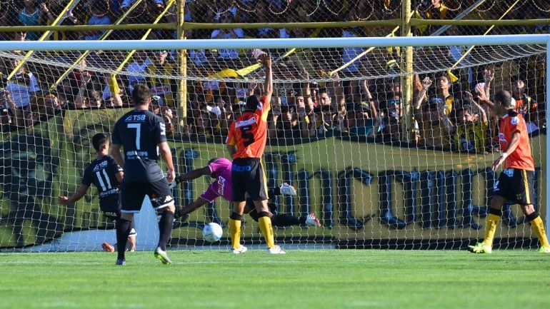 El Albinegro no levanta y ya surgen las primeras preocupaciones. El finde se viene un partido caliente frente a Deportivo Roca.