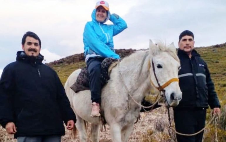 El rescate a caballo de la senderista local.