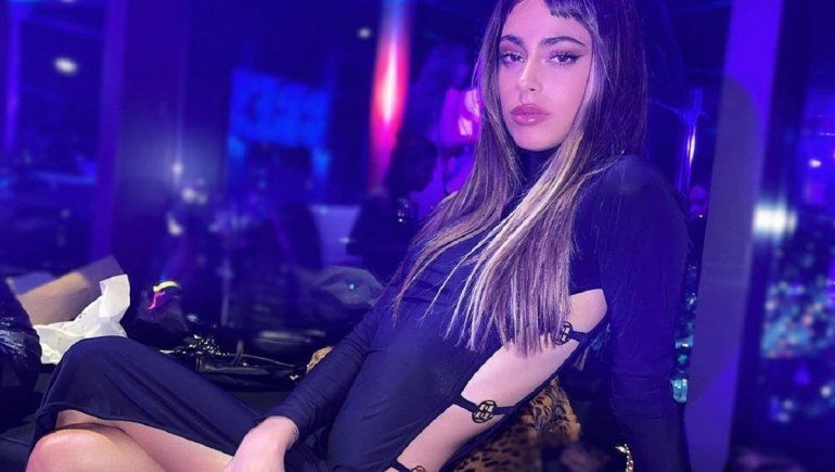 Tini Stoessel causó furor en Instagram por este jugado look