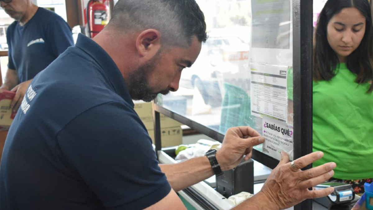 Útiles escolares: para evitar abusos salen a inspeccionar comercios