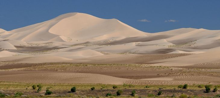 Norte de China. El avance del desierto sobre las potenciales tierra productivas, es uno de los problemas a enfrentar dentro del proyecto. Norte de China. El avance del desierto sobre las potenciales tierra productivas, es uno de los problemas a enfrentar dentro del proyecto.