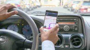 La mujer asegura que su auto está siendo utilizado para el transporte por aplicaciones. La mujer asegura que su auto está siendo utilizado para el transporte por aplicaciones.