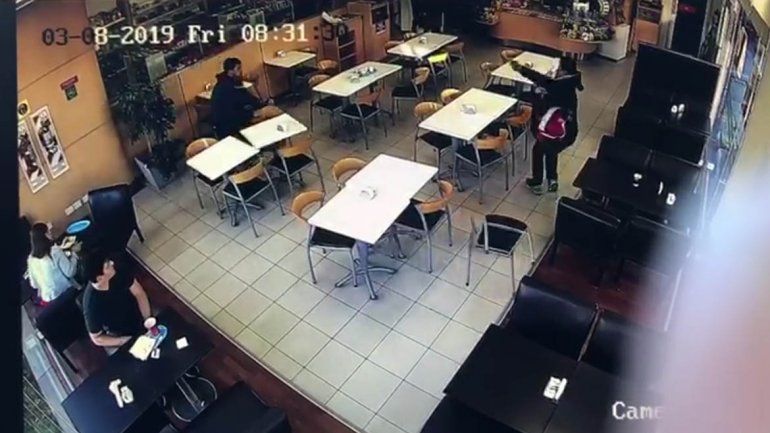 Así fue el robo a mano armada en la estación de servicio de Ruta 22