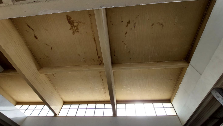 Los estudiantes del IFED 12 (colegio San Martín) armaron un petitorio de firmar por una urgente solución. Los estudiantes del IFED 12 (colegio San Martín) armaron un petitorio de firmar por una urgente solución.