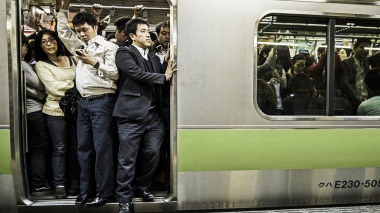 La impuntualidad se vivió en la estación de Notogawa