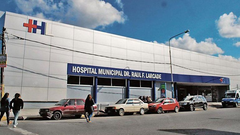 La atropelló un camión, murió y dio a luz a un bebé