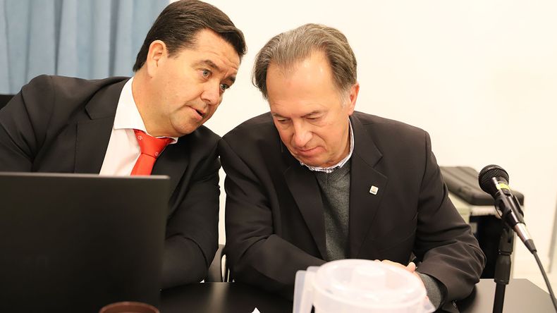 Luis Bertolini y su abogado Javier Pino Muñoz.