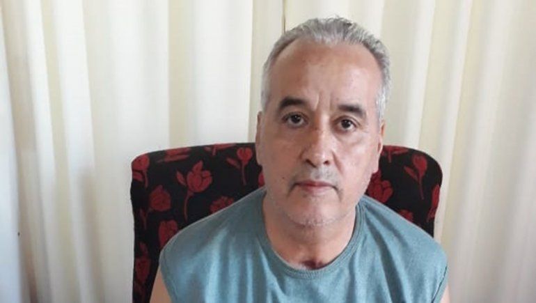 Estuvo en coma por COVID y lo recibieron con la viola y el canto para celebrar