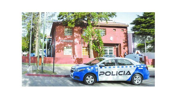 Los hombres fueron trasladados hasta la comisaría.